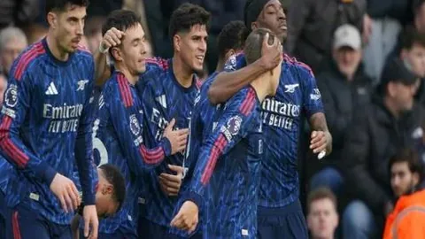 “欧冠名单揭晓：曼城锋线哈兰德领航，中后场实力悍将悉数在列！”